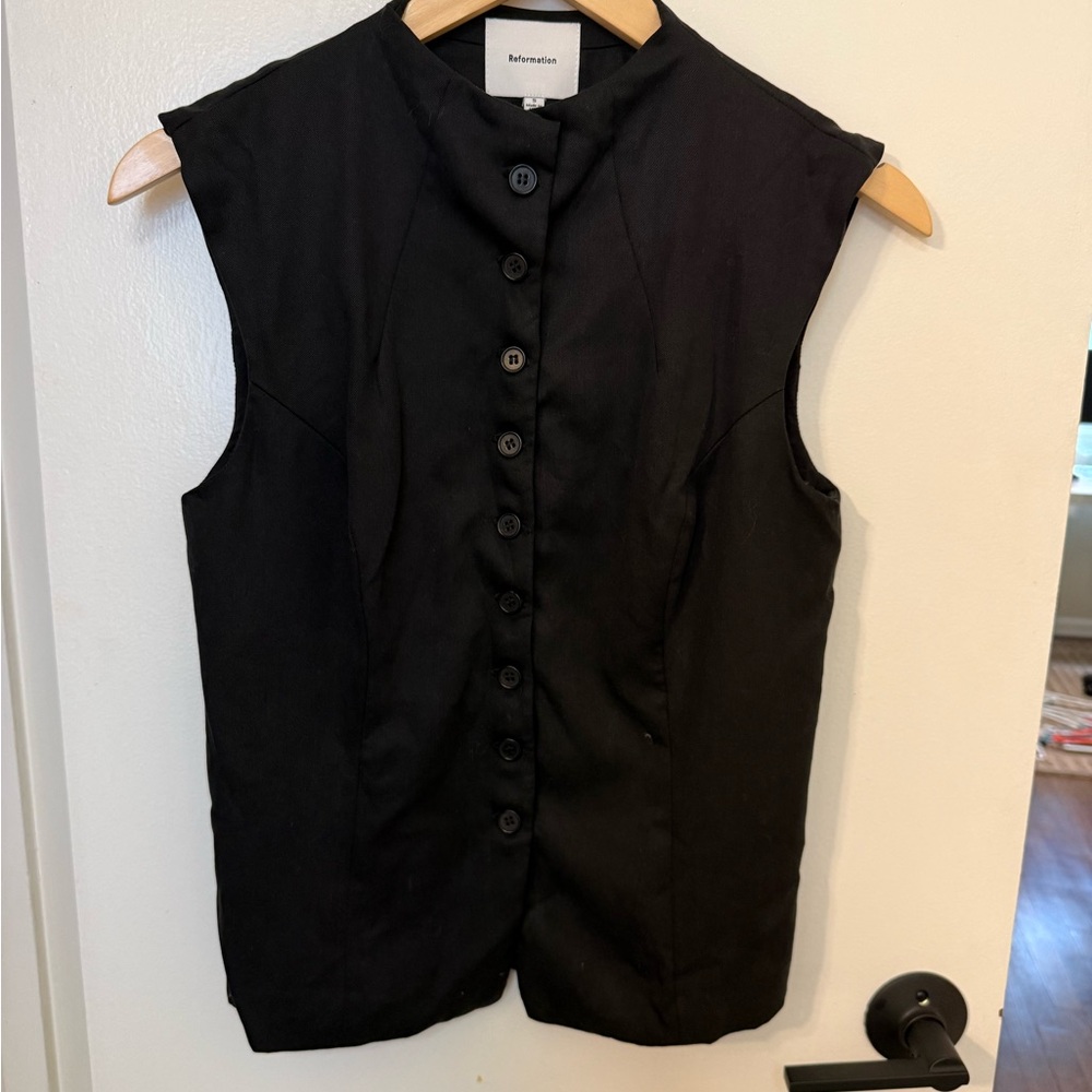 Reformation Black Sleeveless Button-Up Vest with Stand Collar